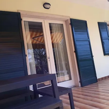 Appartement Con Giardino A Garda (Verona)