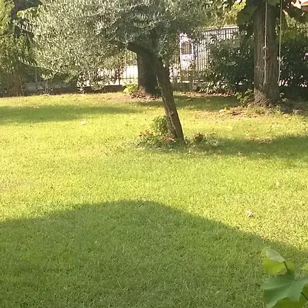 Apartman Con Giardino A Garda *